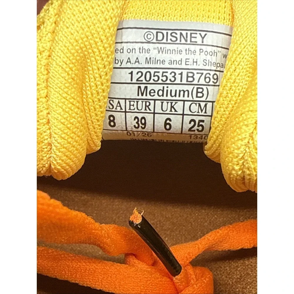 Limited‎ Edition Brooks Ghost Winnie the Pooh Women's 8M Disney Limited Edition